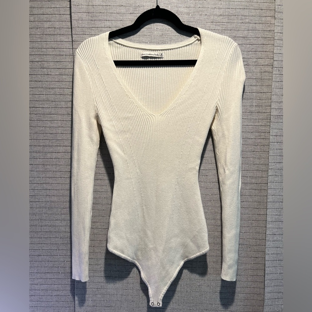 cream bodysuit—abercrombie & fitch